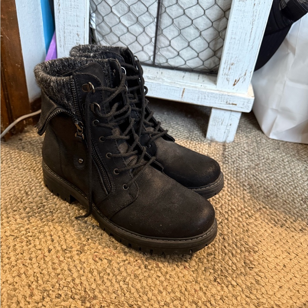 Khombu Black Lace-Up Combat Boots